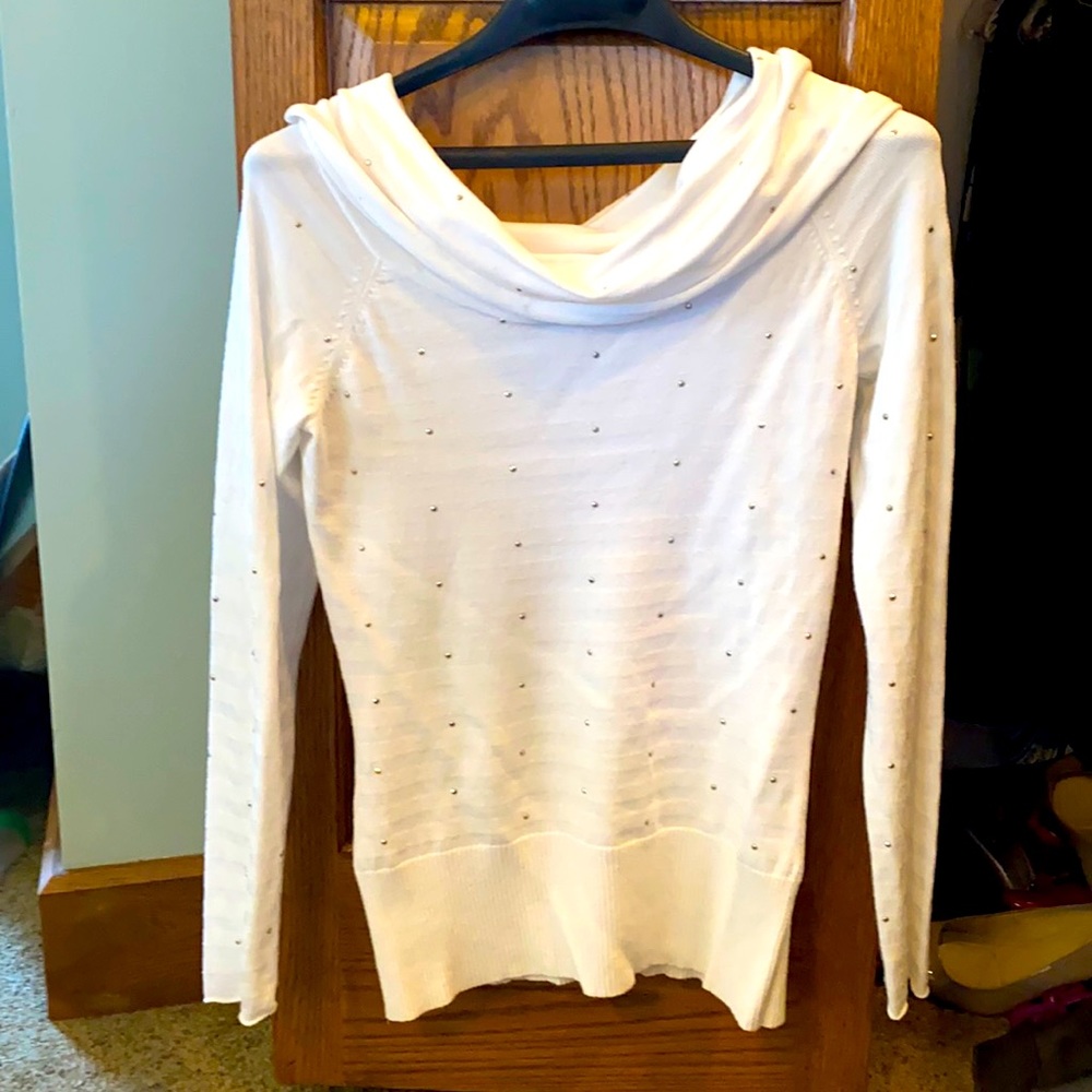 Cache embellished sweater